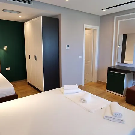 فندق The View 3*