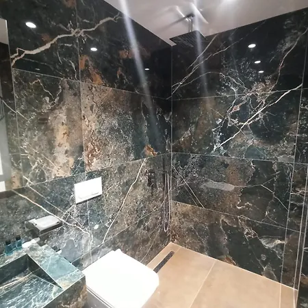 The View 卡萨米尔